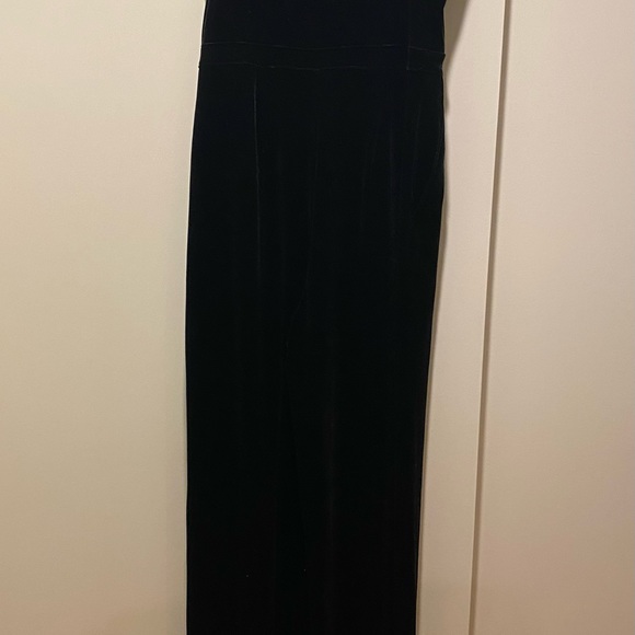Abercrombie & Fitch Black Velvet Jumpsuit size Medium - Picture 6 of 7
